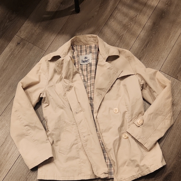 Burberry Light Tan Jacket with Plaid Lining - Picture 1 of 6